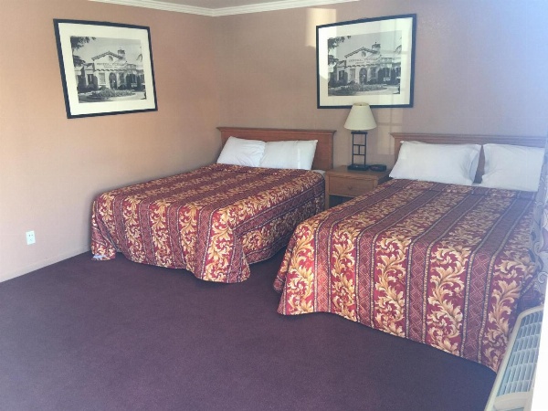 Mission Motel image 2